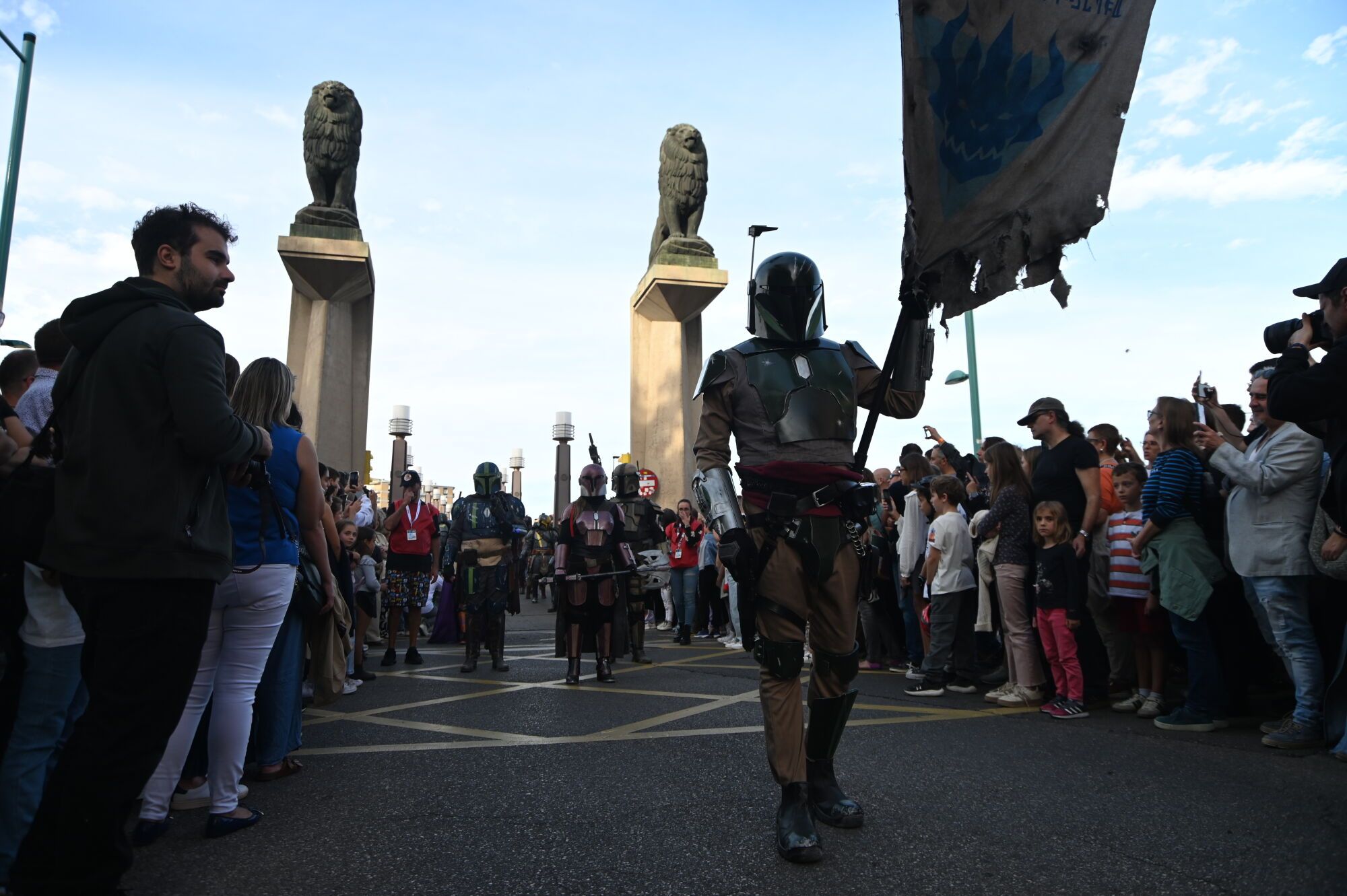 En imágenes | El desfile de Star Wars acerca la fuerza al público de Zaragoza