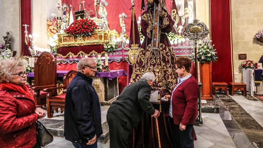 Orihuela, a los pies del patrón