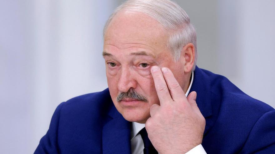 Lukashenko es investido presidente de Bielorrusia hasta 2030.