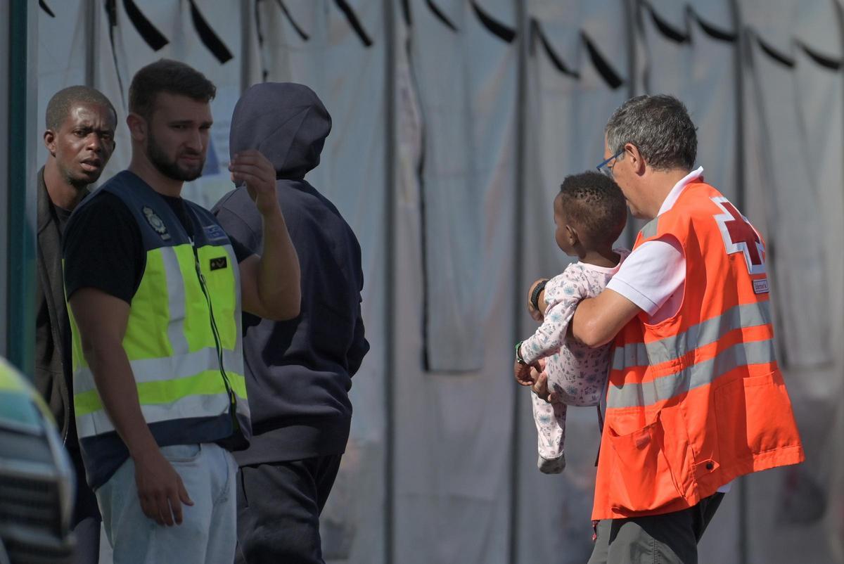 El TC estudiará la próxima semana el recurso del Gobierno contra el protocolo canario.