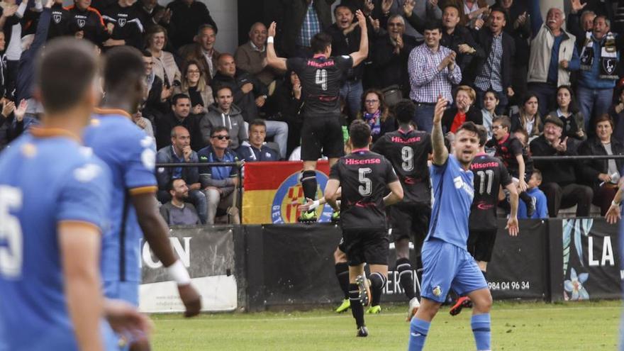 El Lealtad celebra un gol ante el Getafe B