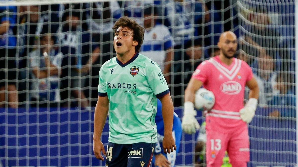 Carlos Álvarez, con el Levante