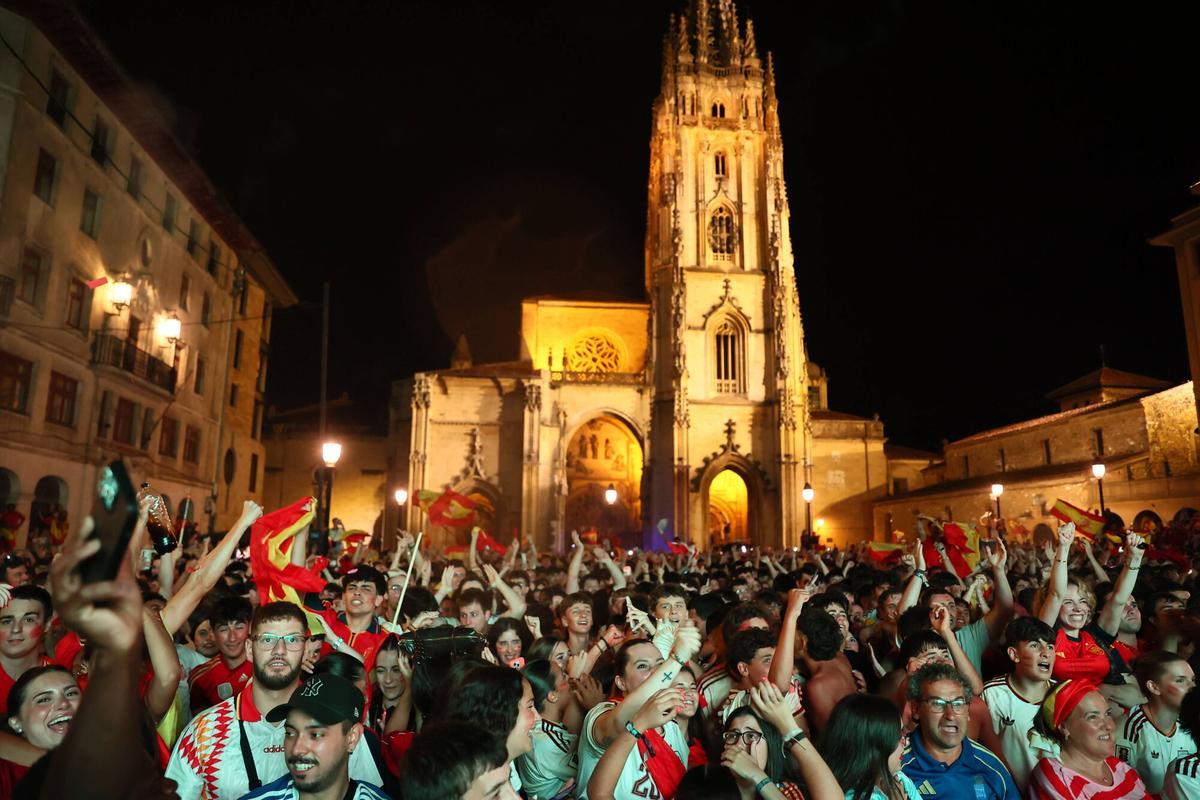 Así se vivió el triunfo de España en Oviedo