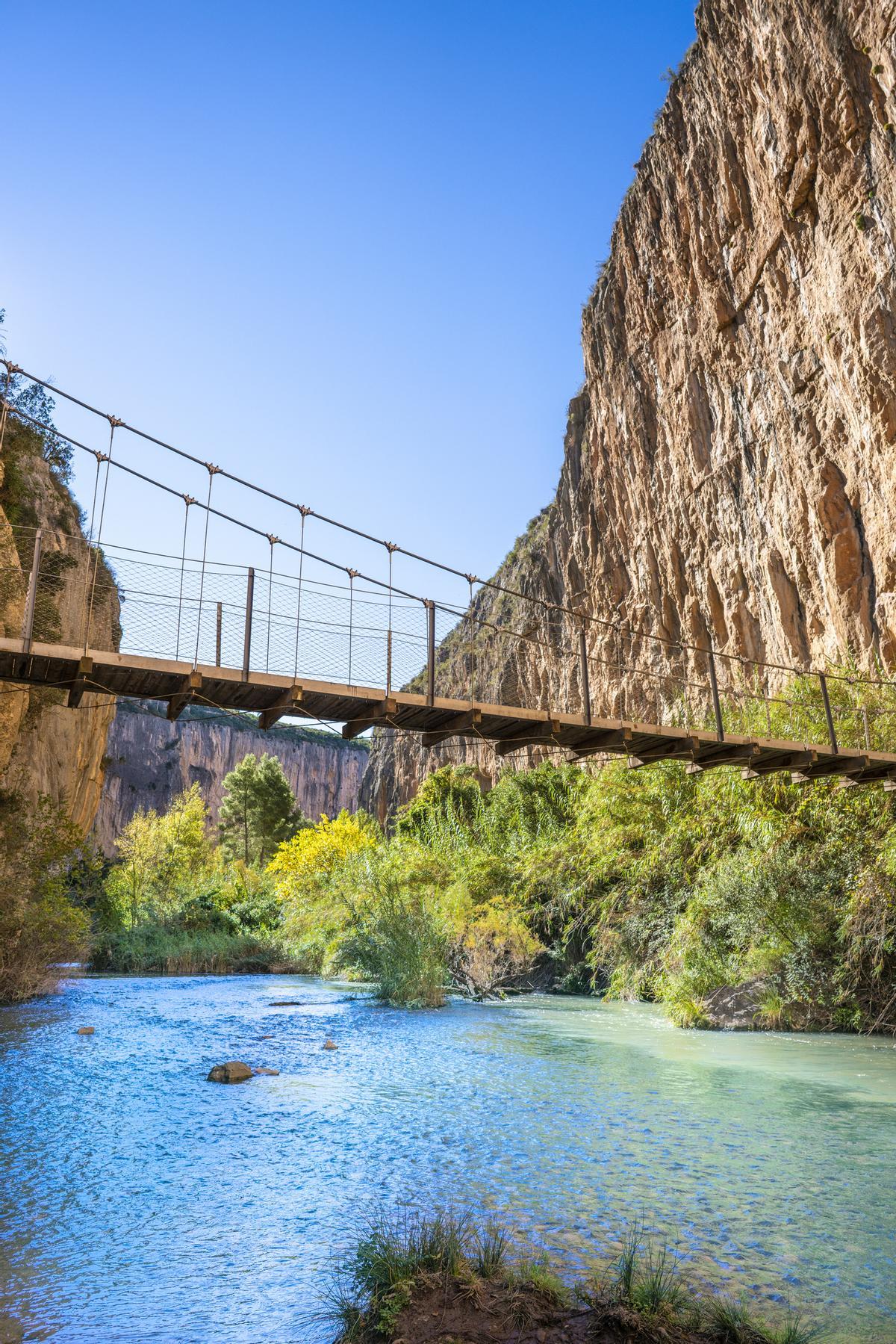 La ruta de los puentes colgantes en Chulilla