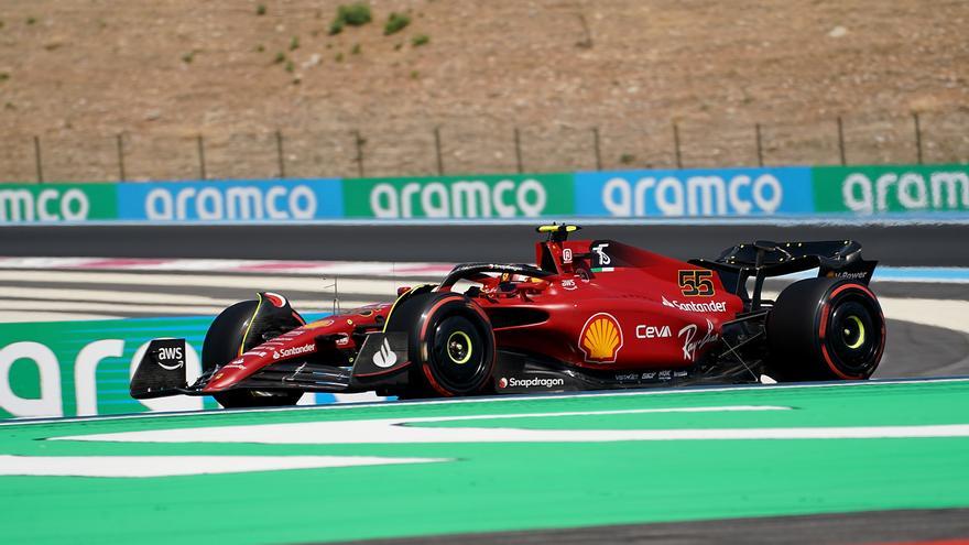 Leclerc dominó el segundo libre; Sainz, tercero, Alonso sexto y Pérez noveno