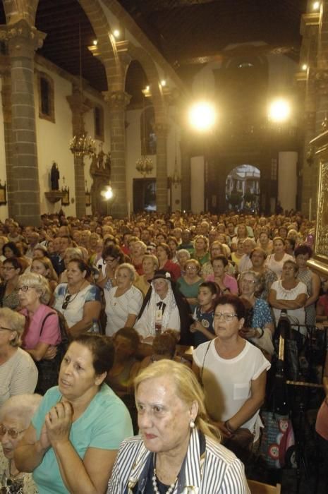 BAJADA DE LA VIRGEN DEL PINO DE SU CAMERIN