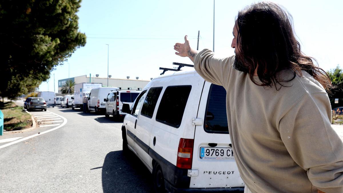 Largas esperas y colas en el ecoparque de Alicante