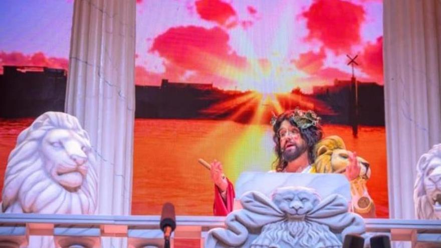 Manu Sánchez firma un pregón para la Historia del Carnaval: reivindicativo y con su 'boda' en Cádiz