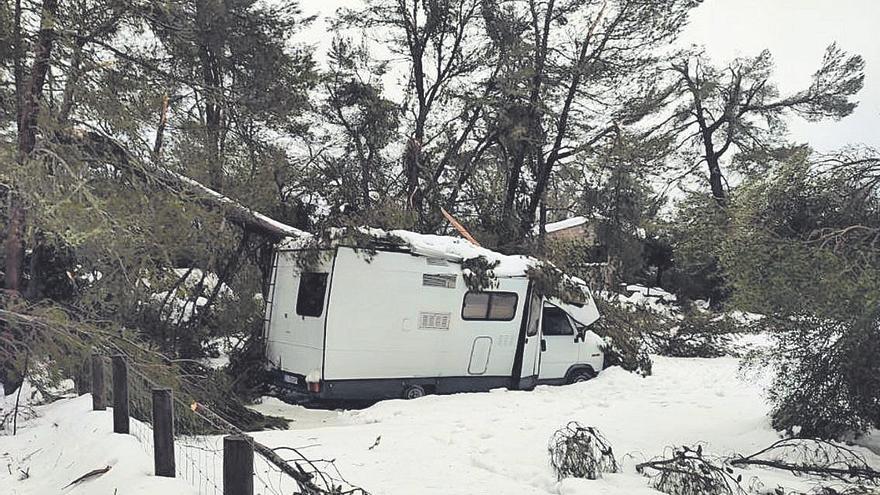 Borrasca Juliette en Mallorca: Rescatan a una familia atrapada por la nieve en el refugio de Menut
