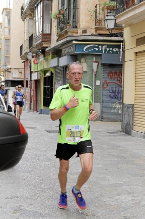 9.000 Läufer aus 49 Ländern gingen am Sonntag den 15.10. an den Start. In der Marathon Disziplin gingen die Deutschen leer aus.