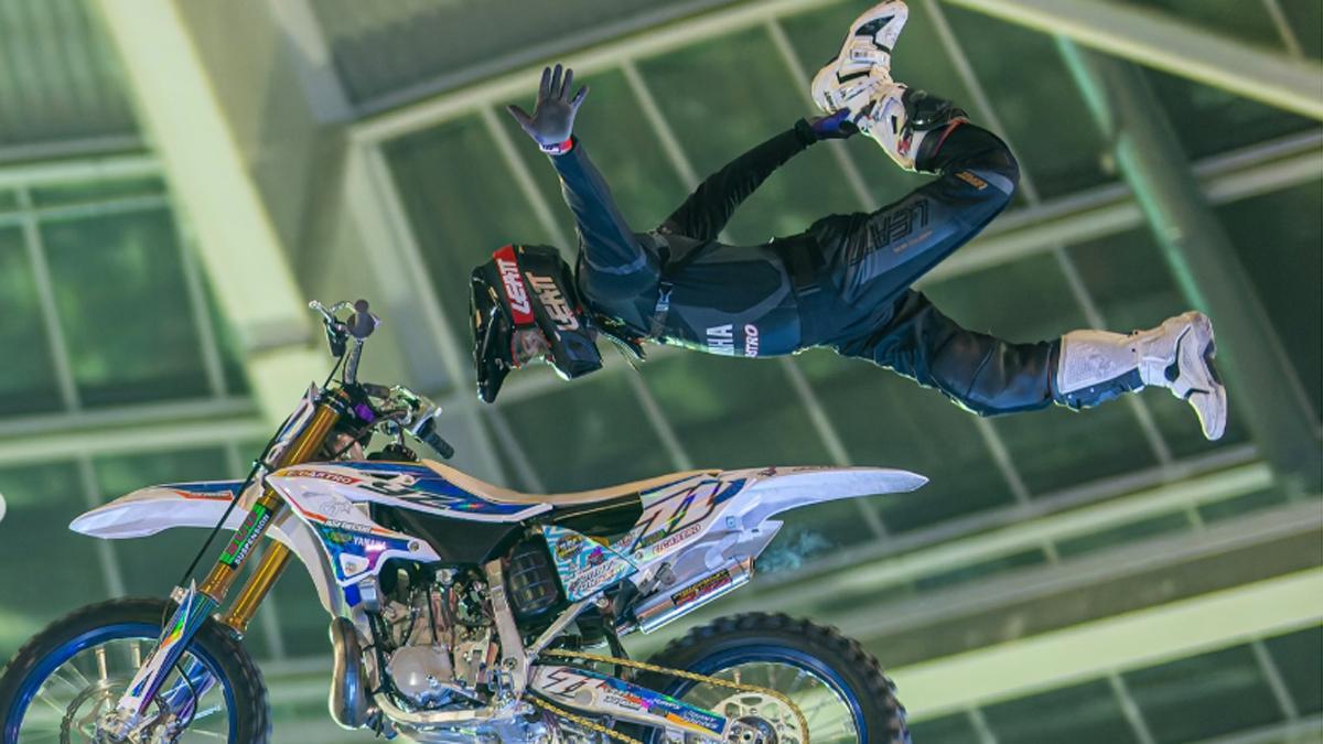 Dany Torres, saltando