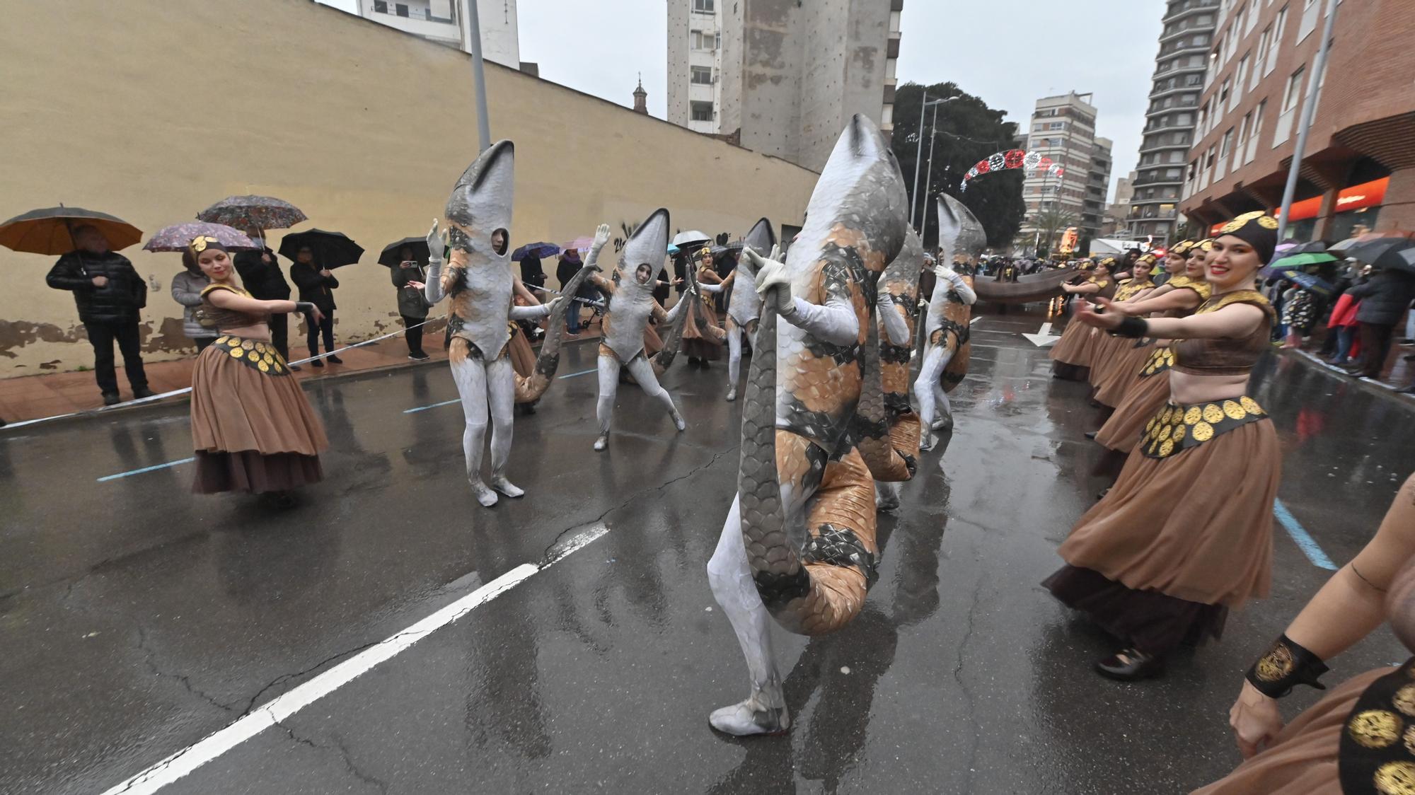 Teatro y música en el desfile de animación de la Magdalena