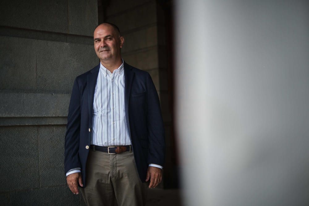 Aniano Cabrera, en las dependencias del Cabildo de Tenerife.