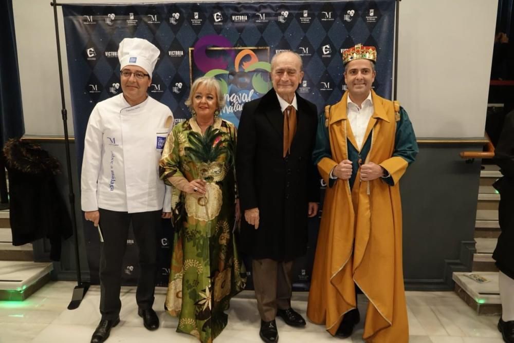 El alcalde, junto a los concejales Porras y Conde. A la izquieda, Francisco Salado, presidente de la Diputación.