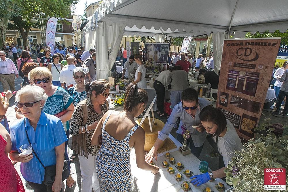 FOTOGALERÍA /Califato Gourmet toma la calle con el concurso de la tapa.