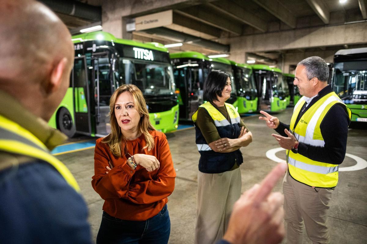 Presentación de 31 nuevas guaguas para la flota de Titsa,