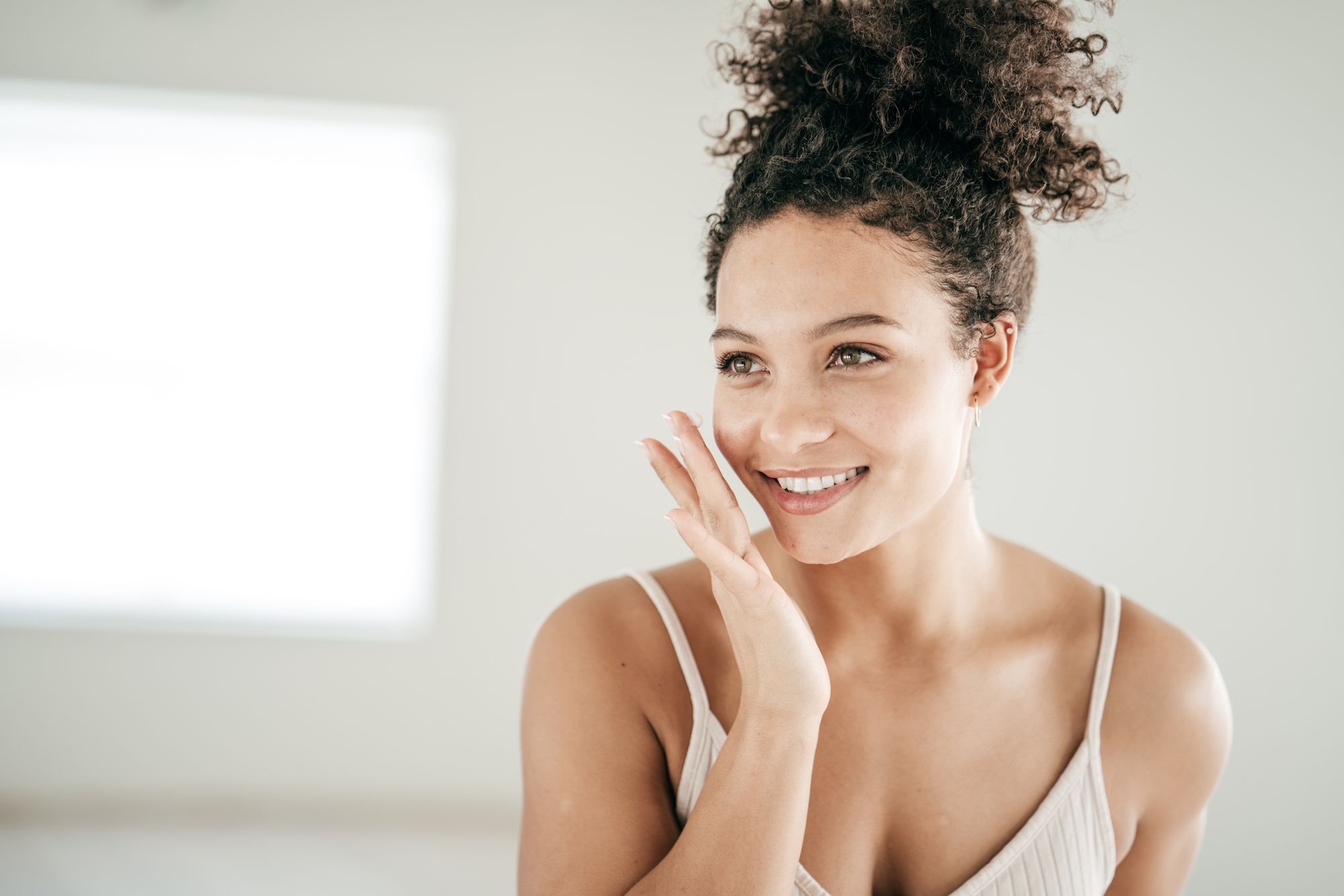 Mujer rostro retinol