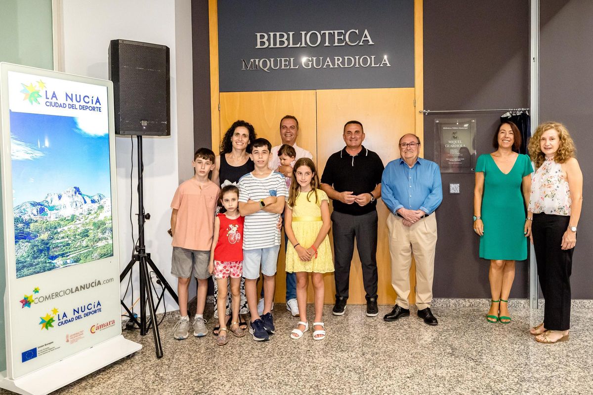 El acto contó con la presencia de los hijos de Miquel Guardiola así como todos sus nietos.