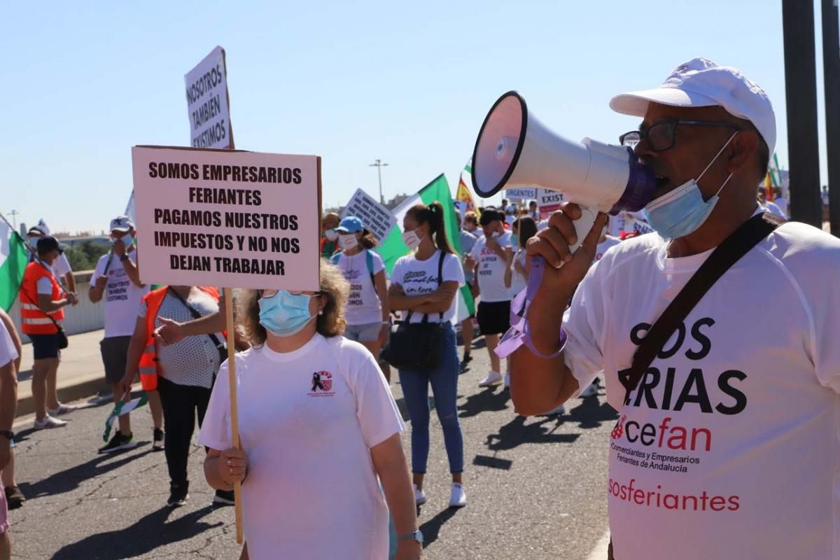 Los feriantes se sienten olvidados