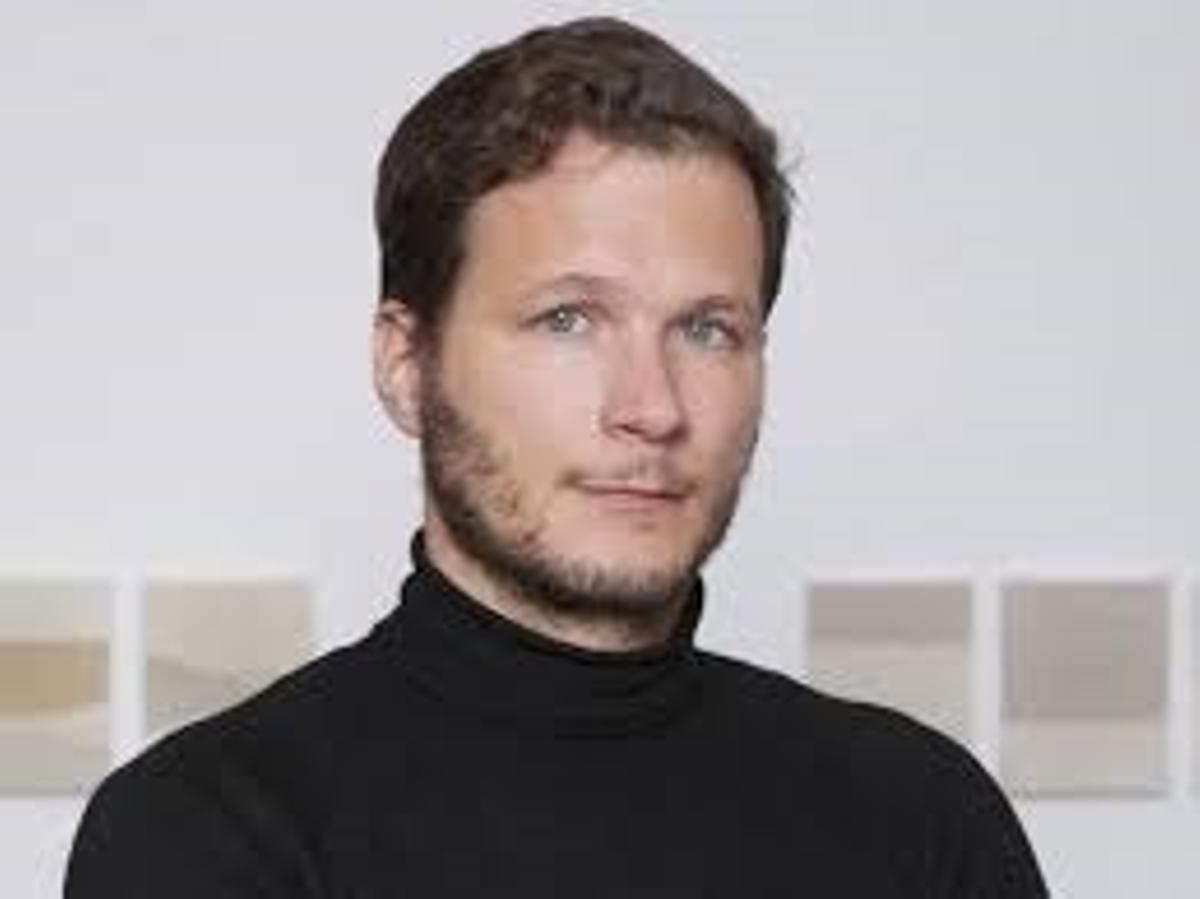 El crítico de arte Ianko López.