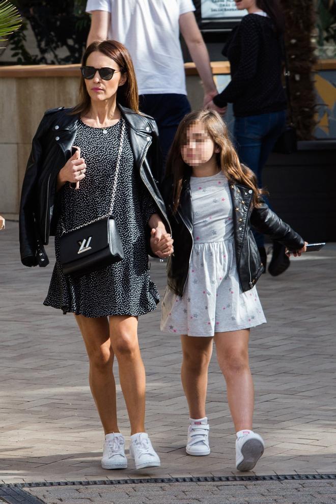 Paula Echevarría y Daniella salen a la calle con el mismo modelito