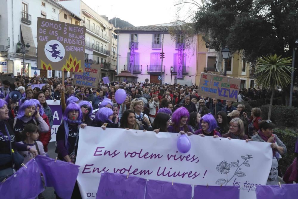 Manifestación feminista en Xàtiva