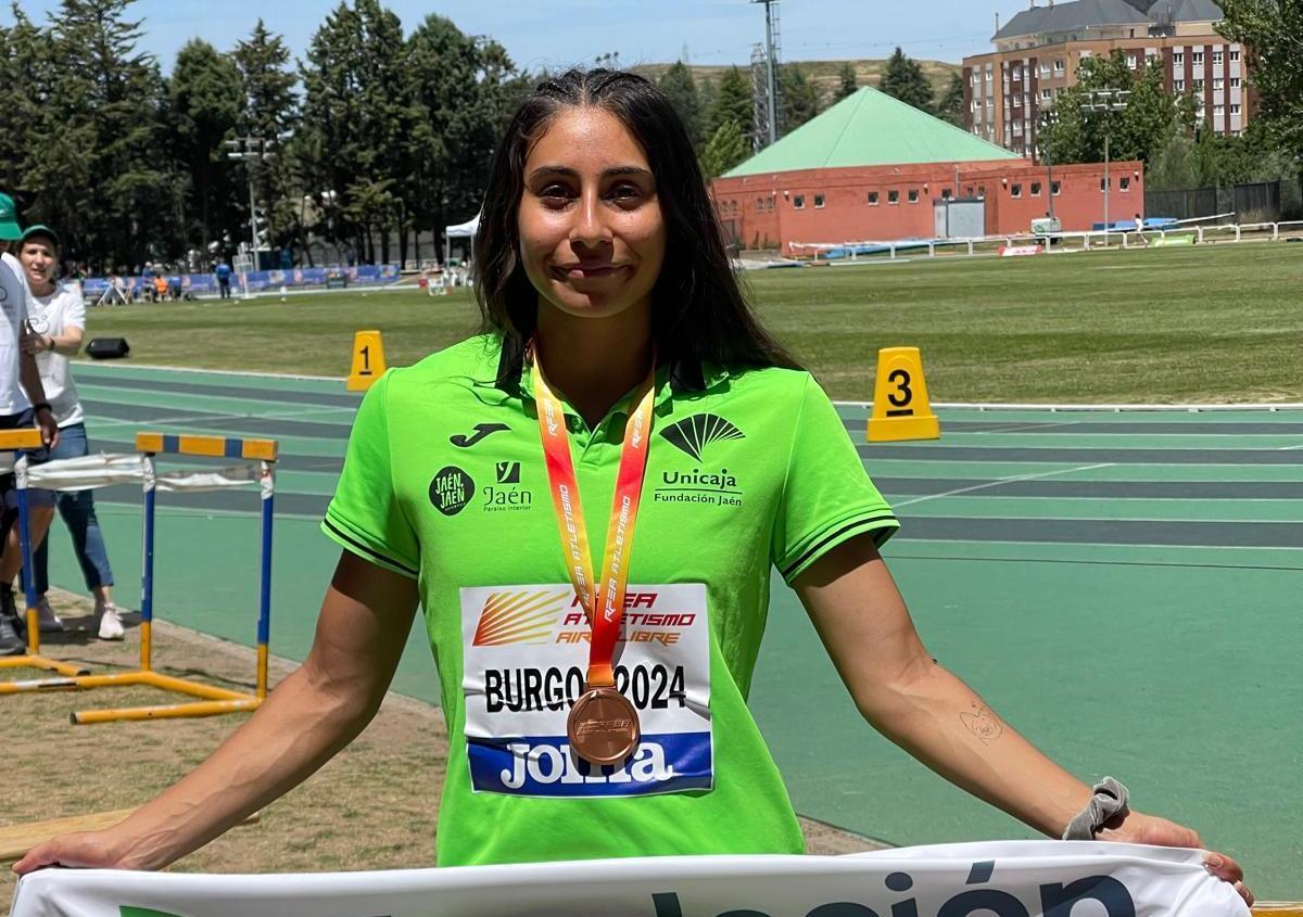 Wayra Romero, tras conseguir una medalla.