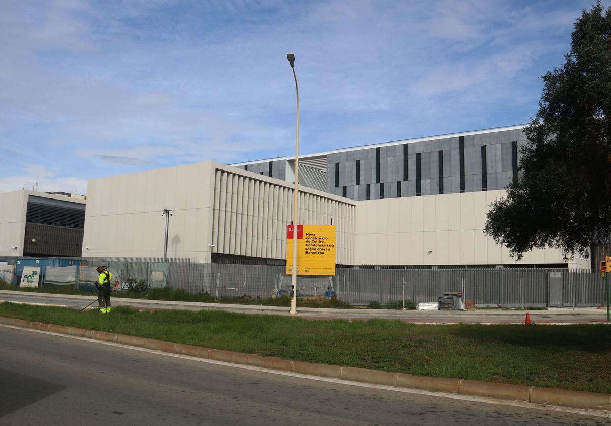 Exterior del futuro centro penitenciario abierto de Barcelona, en la Zona Franca