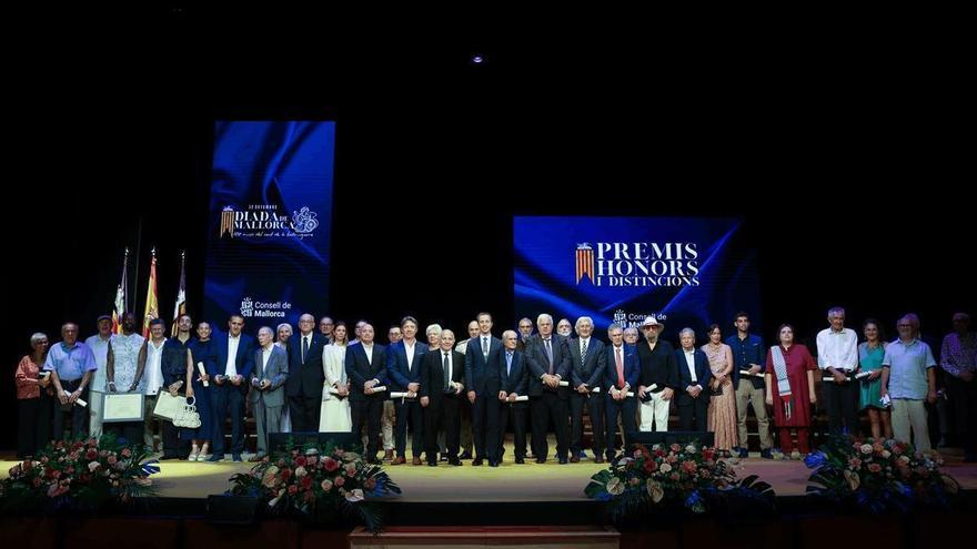 Premi per als professors de la UIB Miquel J. Deyà Bauzà i Joan Mas i Vives