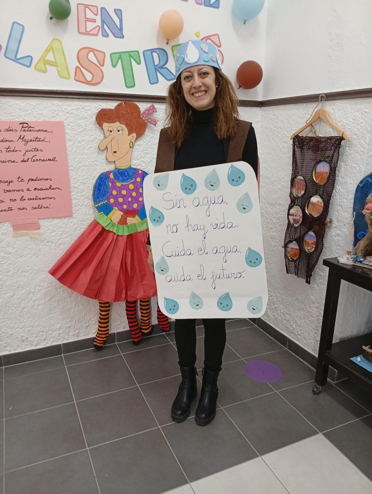 Antroxu intergeneracional en Llastres, con el alumnado y el profesorado del colegio Matemático Pedrayes