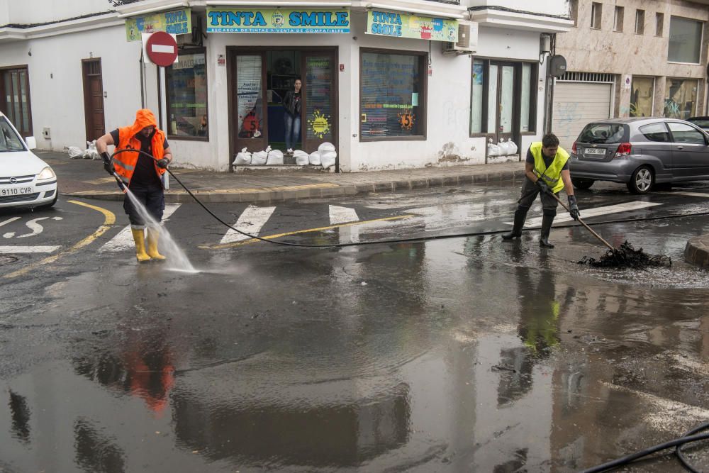 EL GOBIERNO DE CANARIAS MANTIENE LA ALERTA POR ...