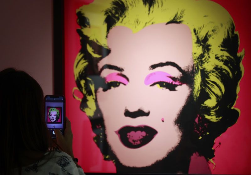 Exposición de Andy Warhol en el Ateneo Mercantil de València