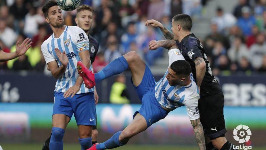 Imagen del último encuentro en La Rosaleda, el pasado domingo frente al Racing de Santander.