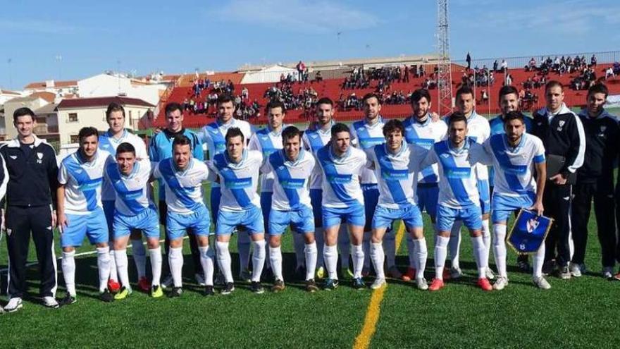 Los integrantes de la selección gallega que ayer se midió a Extremadura.