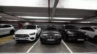 Por qué los 'parkings' para vecinos de Barcelona podrán desaparecer de los bloques de viviendas protegidas