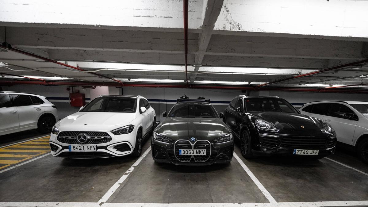 Por qué los 'parkings' para vecinos de Barcelona podrán desaparecer de los bloques de viviendas protegidas