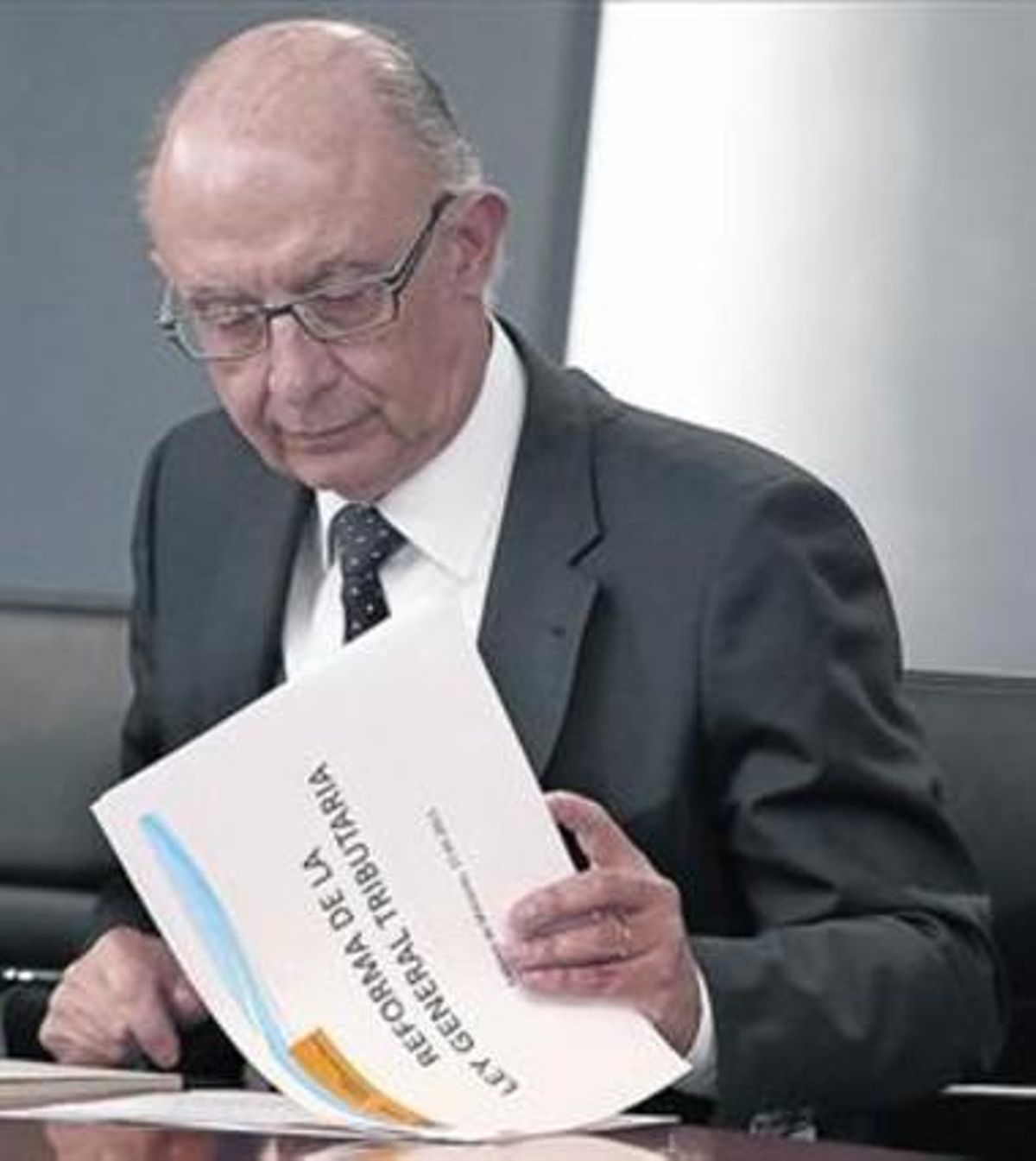 El ministre d’Hisenda, Cristóbal Montoro, el mes d’abril passat. El ministre d’Hisenda, Cristóbal Montoro, el mes d’abril passat.