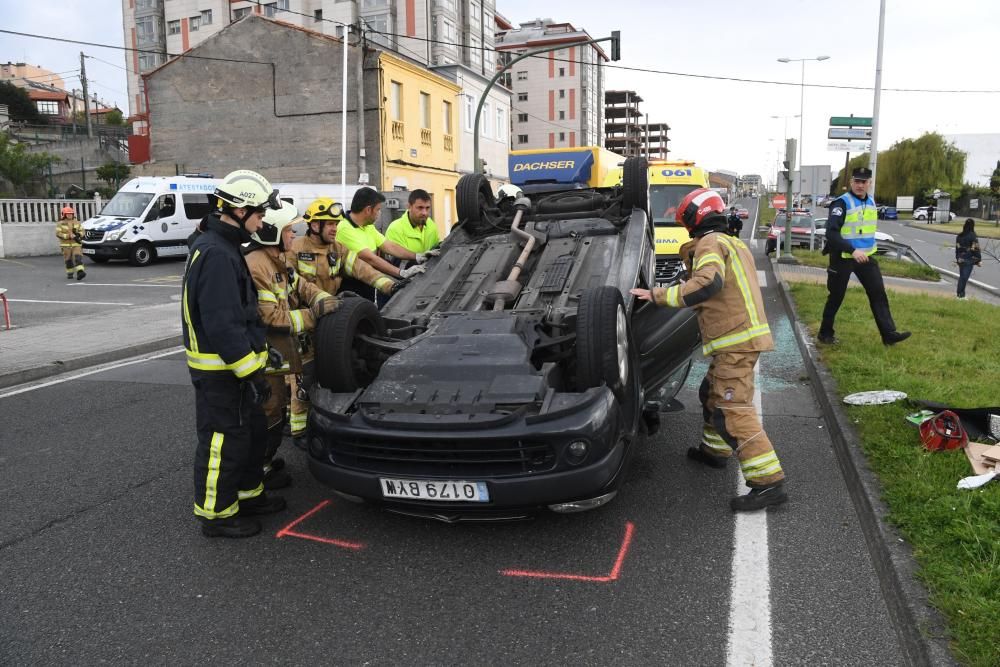 Aparatoso accidente en la avenida de Finisterre