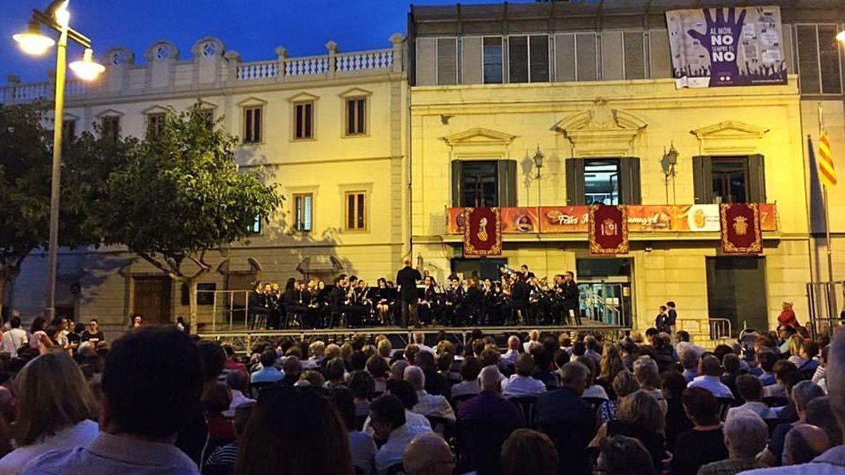 La Unió Musical de Massamagrell durante su concierto de las fiestas del año 2019.