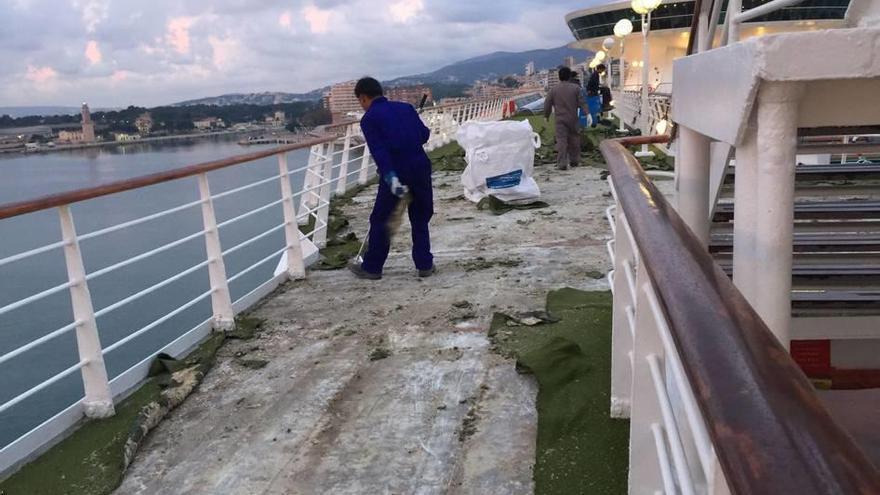 El cambio de moqueta afectó a todo el barco.