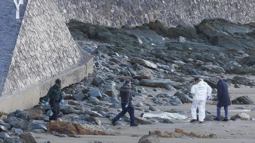 Aparece el cadáver de un hombre en la playa de Aguilar, en Muros de Nalón