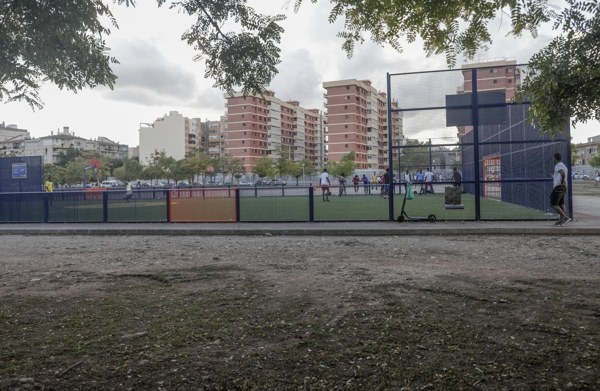 Vecinos del parque Wifi denuncian que continúan haciendo botellones