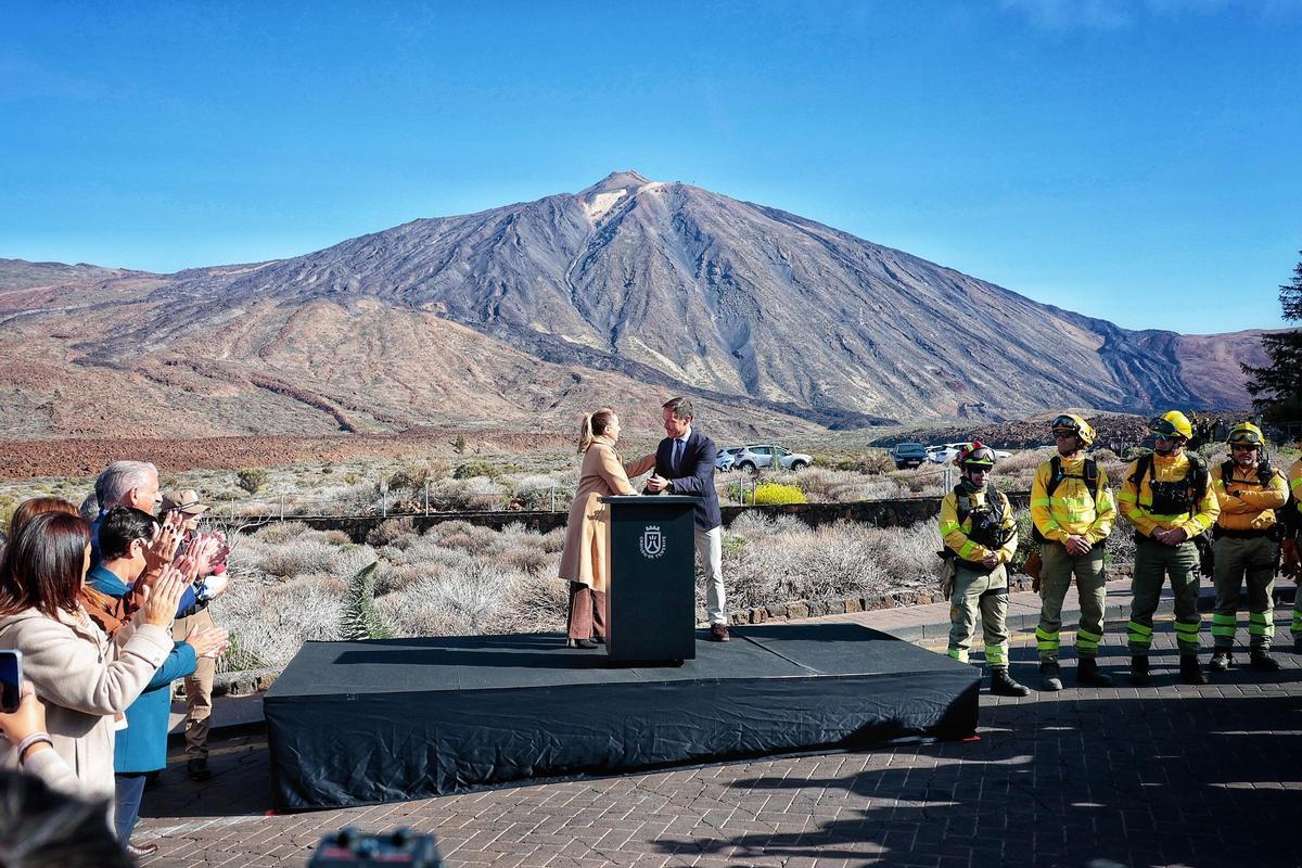 Firma de la transferencia de competencias del Parque Nacional del Teide