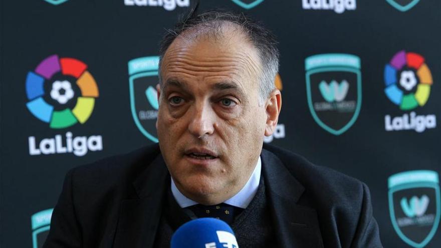 Tebas: &quot;Se está exagerando lo que sucede con el colectivo arbitral&quot;