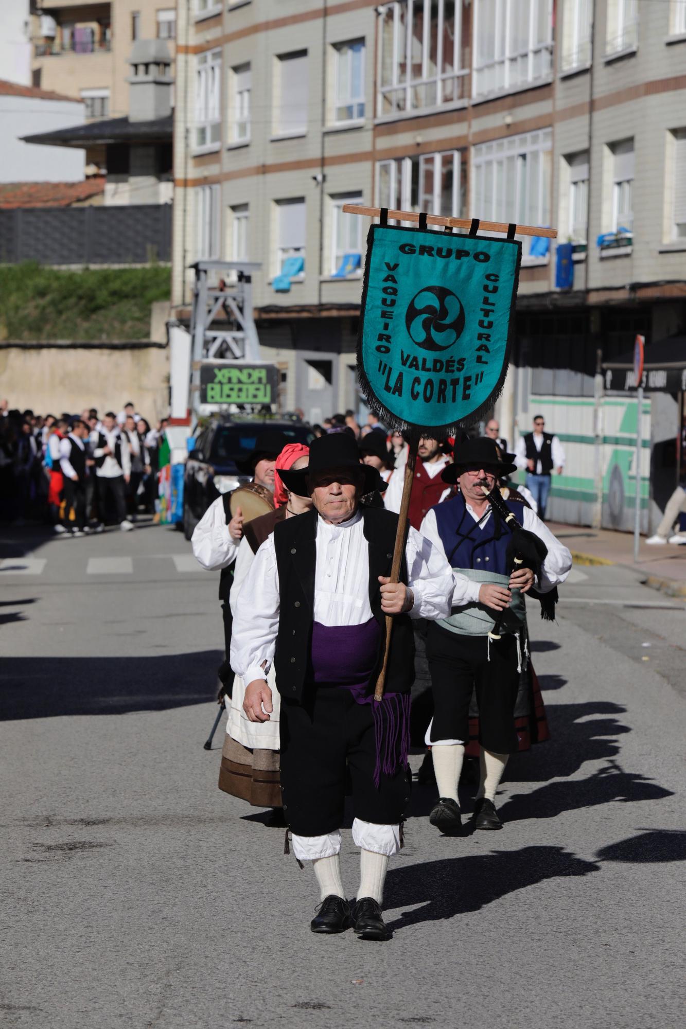 EN IMÁGENES: La localidad allerana de Moreda celebra San Martín, la fiesta de los Humanitarios