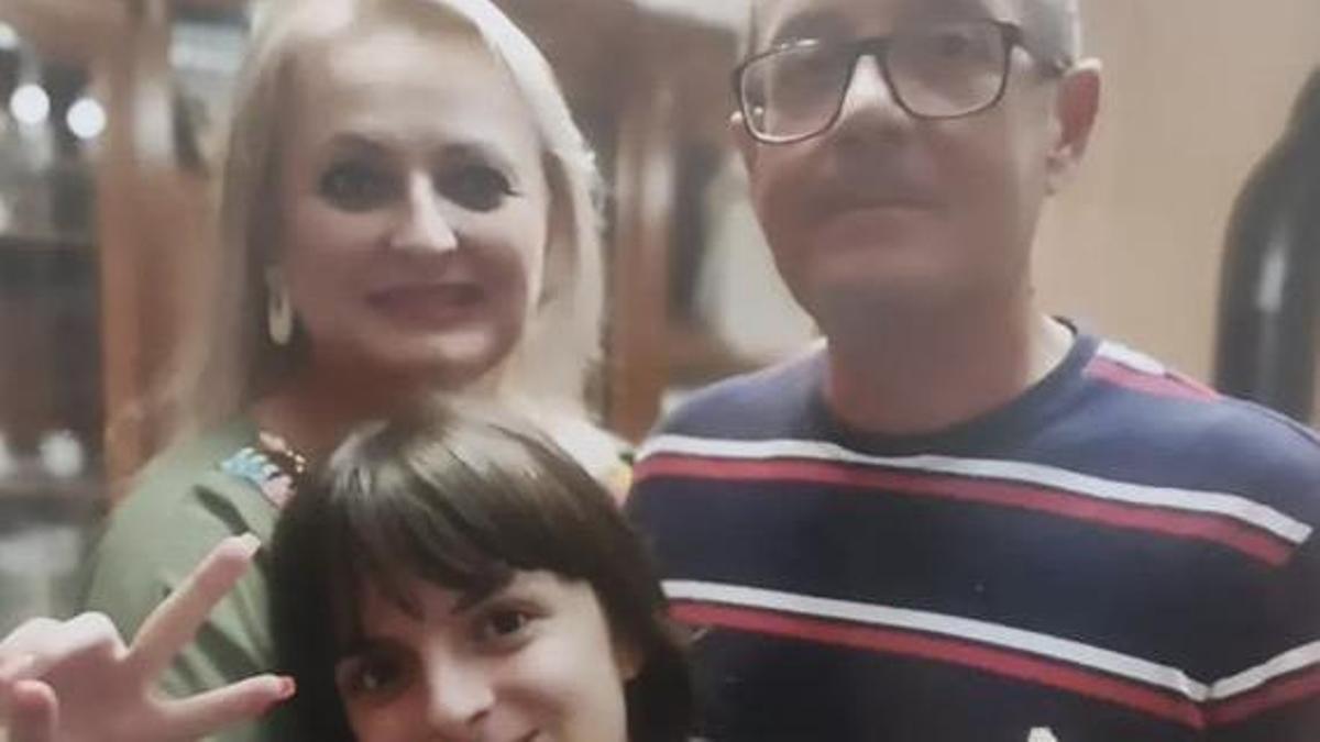 Julia sobrevivió a una muerte súbita con 19 años y ahora lucha por recuperar su vida tras un daño cerebral