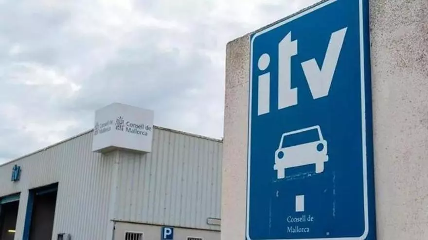 VÍDEO | Tráfico endurece la ITV: vehículos con más de 10 años deberán pasar ahora la inspección semestralmente