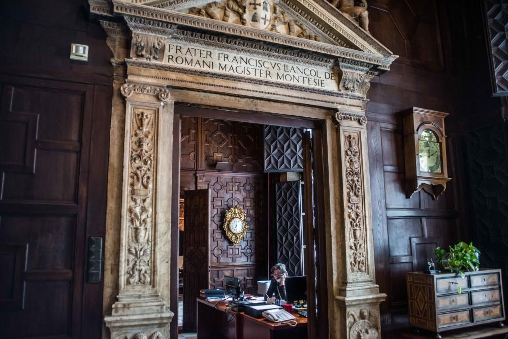 La puerta del Castillo de Montesa, ya en el Palau de la Generalitat.