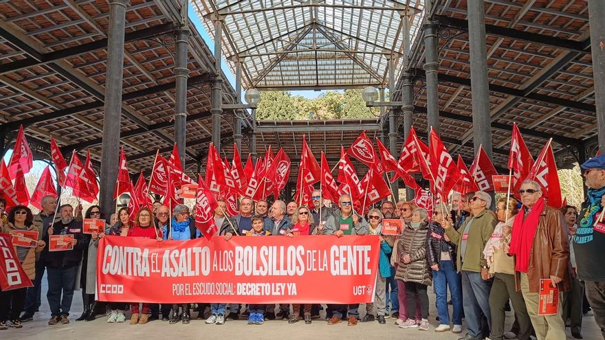 UGT y CC OO piden en Murcia que no se juegue con los derechos sociales por &quot;tacticismo político&quot;