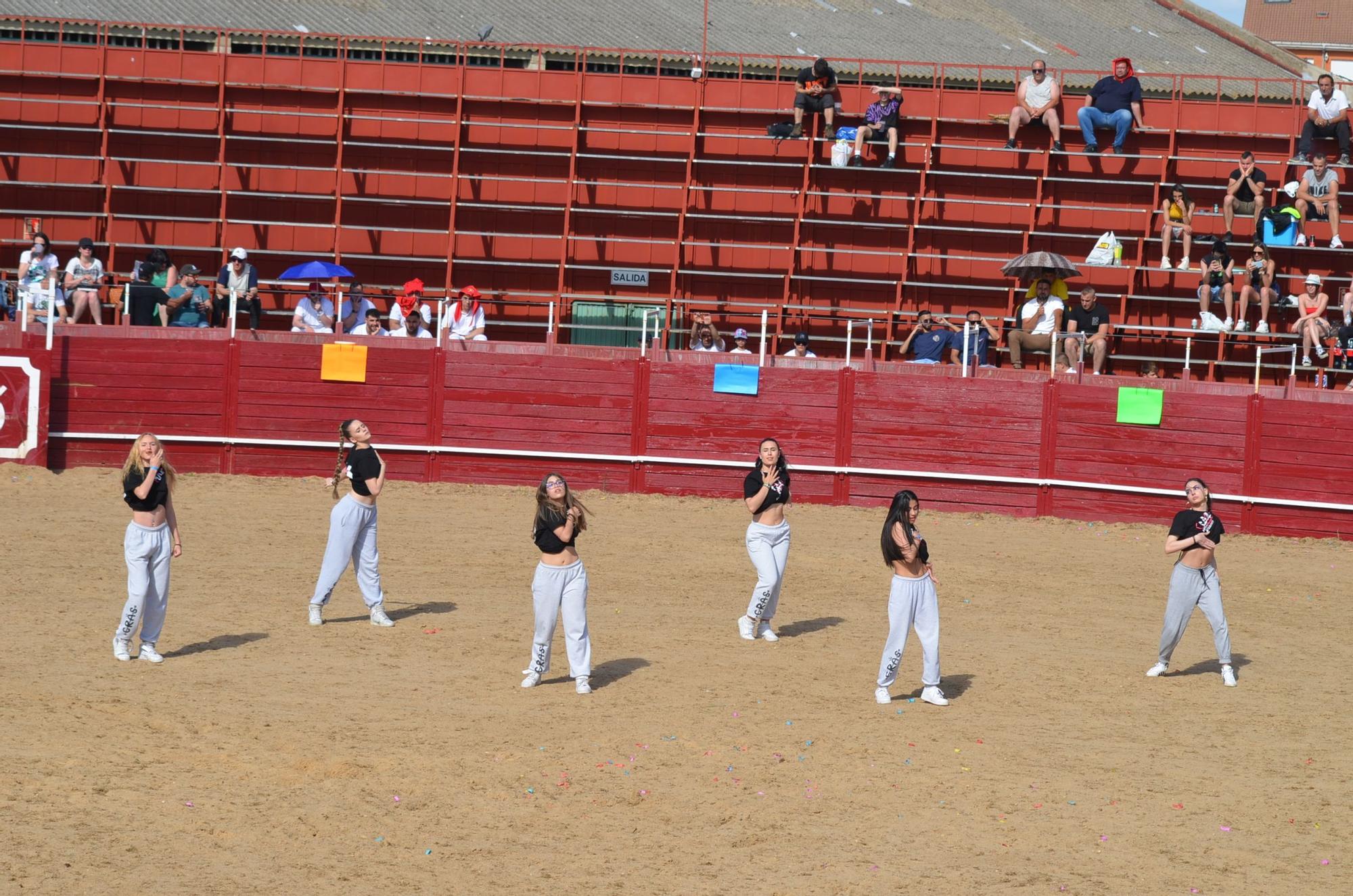 Fiestas del Toro en Benavente: Las mejores imágenes del "Juego de la NTE"